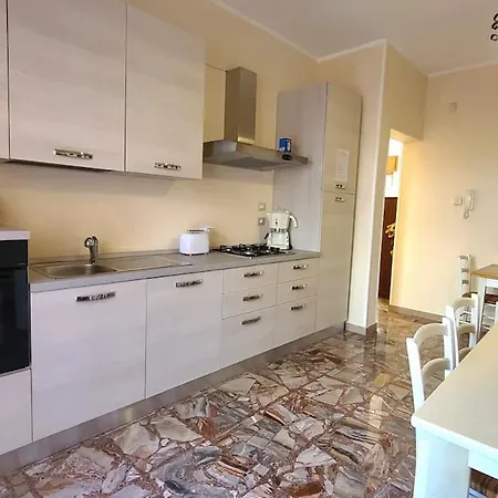 Casa Zara Con Patio E Bbq, A Pochi Minuti Dal Mare *