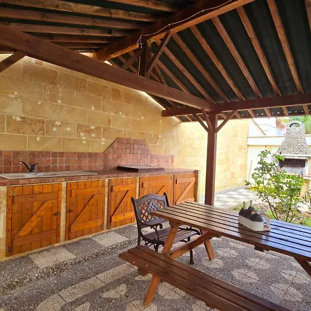 Casa Zara Con Patio E Bbq, A Pochi Minuti Dal Mare *