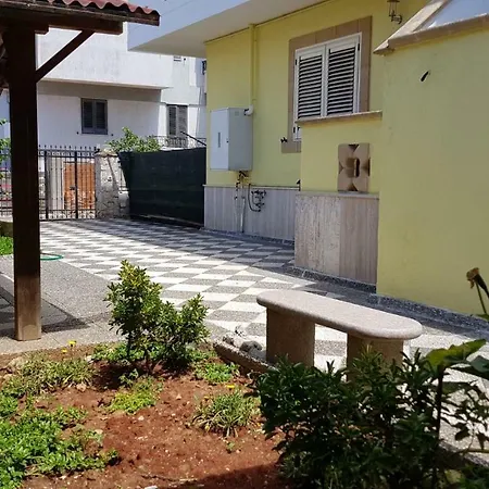 شقة Casa Zara Con Patio E Bbq, A Pochi Minuti Dal Mare *