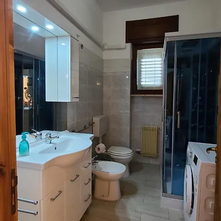 Casa Zara Con Patio E Bbq, A Pochi Minuti Dal Mare Apartment