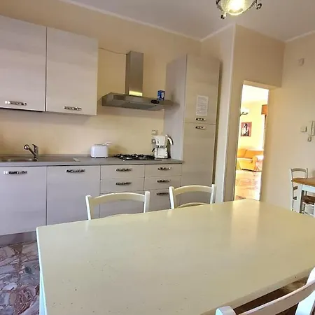 Διαμέρισμα Casa Zara Con Patio E Bbq, A Pochi Minuti Dal Mare *