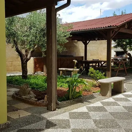 Casa Zara Con Patio E Bbq, A Pochi Minuti Dal Mare דירה *